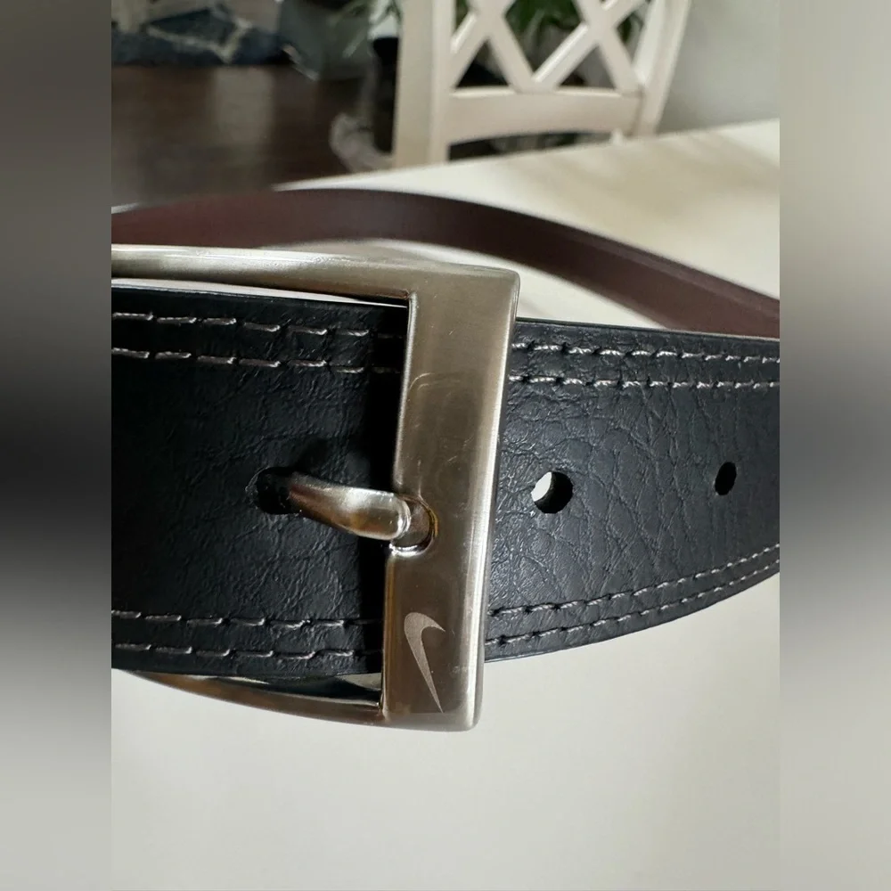Nike Men's Core Reversible Belt, size L